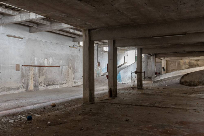 Locale commerciale in vendita a Voghera