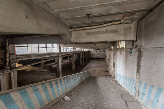 Locale commerciale in vendita a Voghera