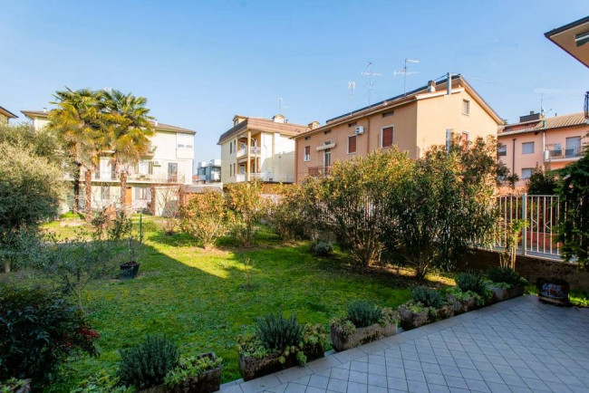 Villa in vendita a Voghera