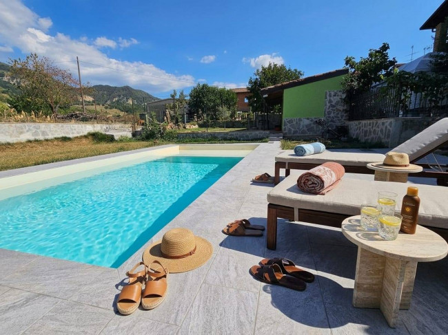 Villa in vendita a Ponte Nizza
