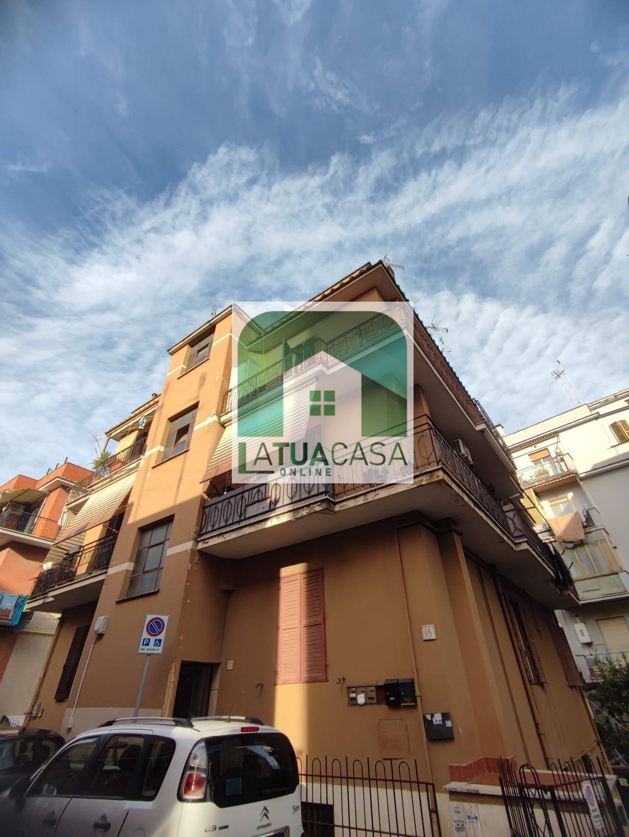 Appartamento in vendita a Roma