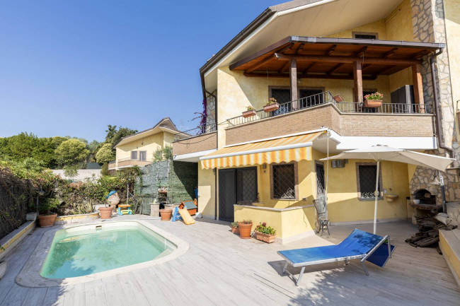 Villette a schiera in vendita a Roma