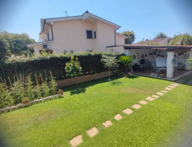 Villa in vendita a Roma