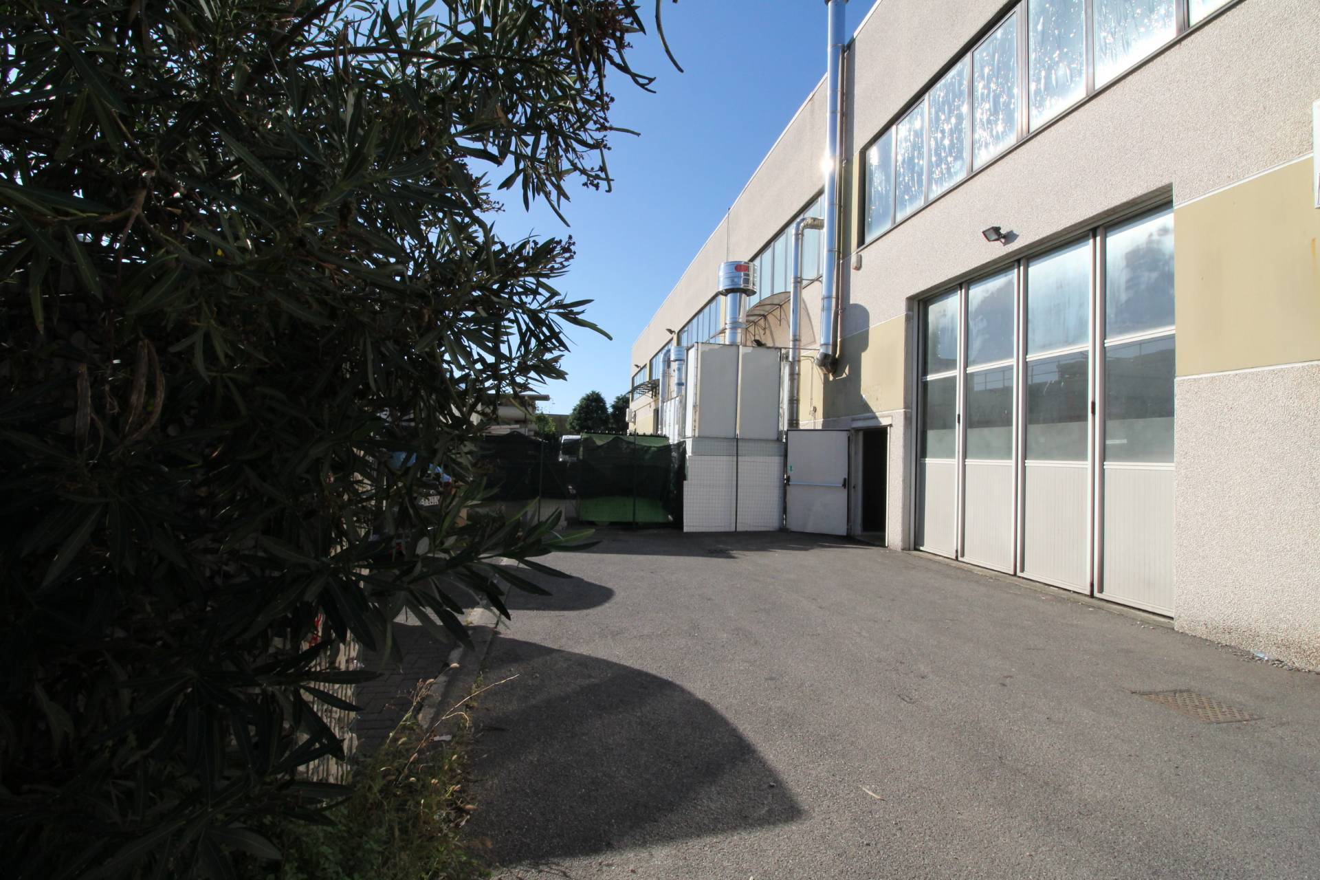 Capannone in vendita a Bovisio-Masciago