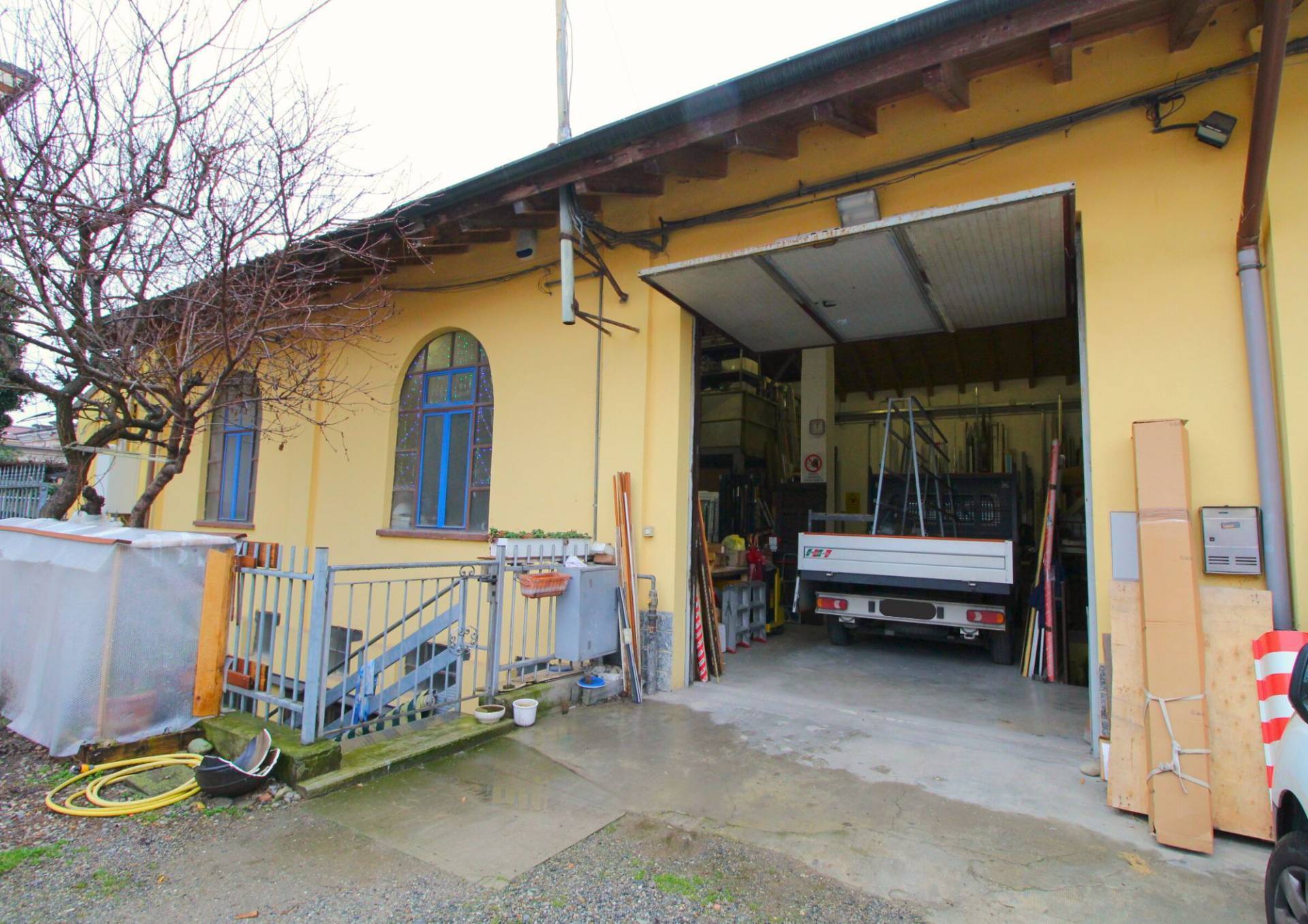 Deposito in vendita a Paderno Dugnano