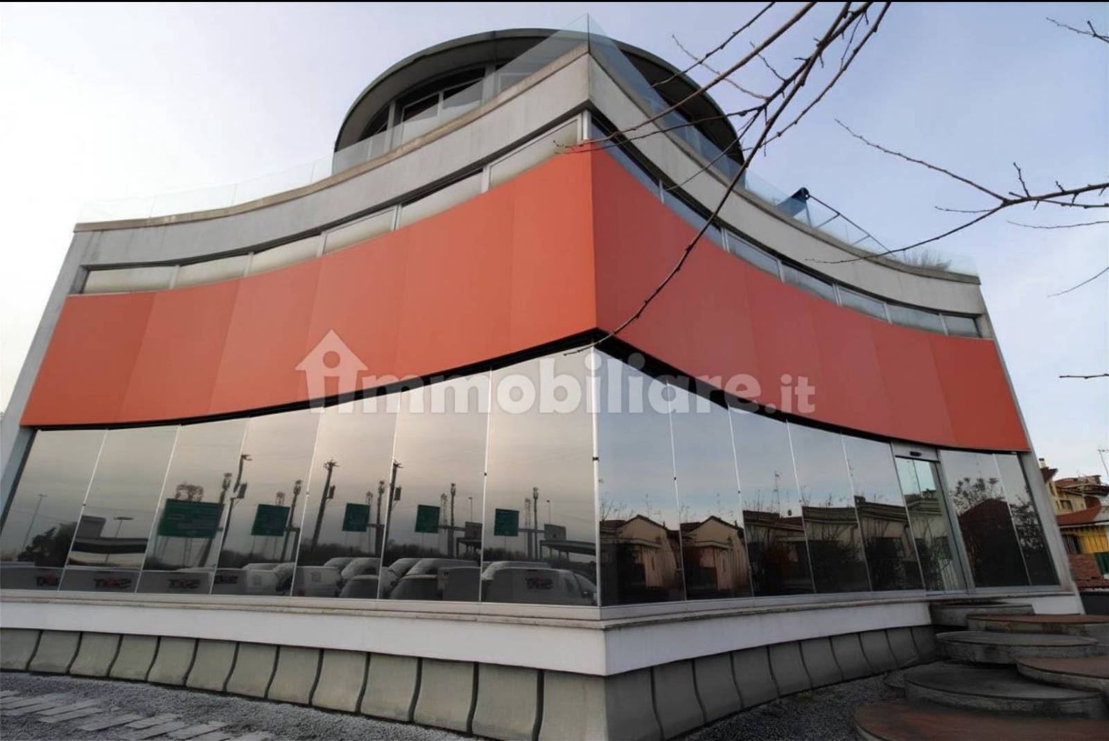 Locale commerciale in vendita a Monza