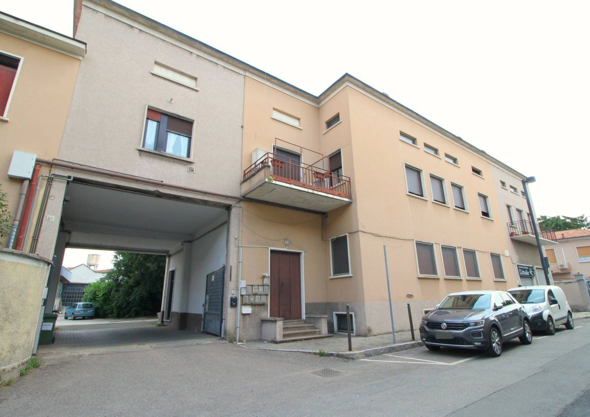 Appartamento in vendita a Varedo