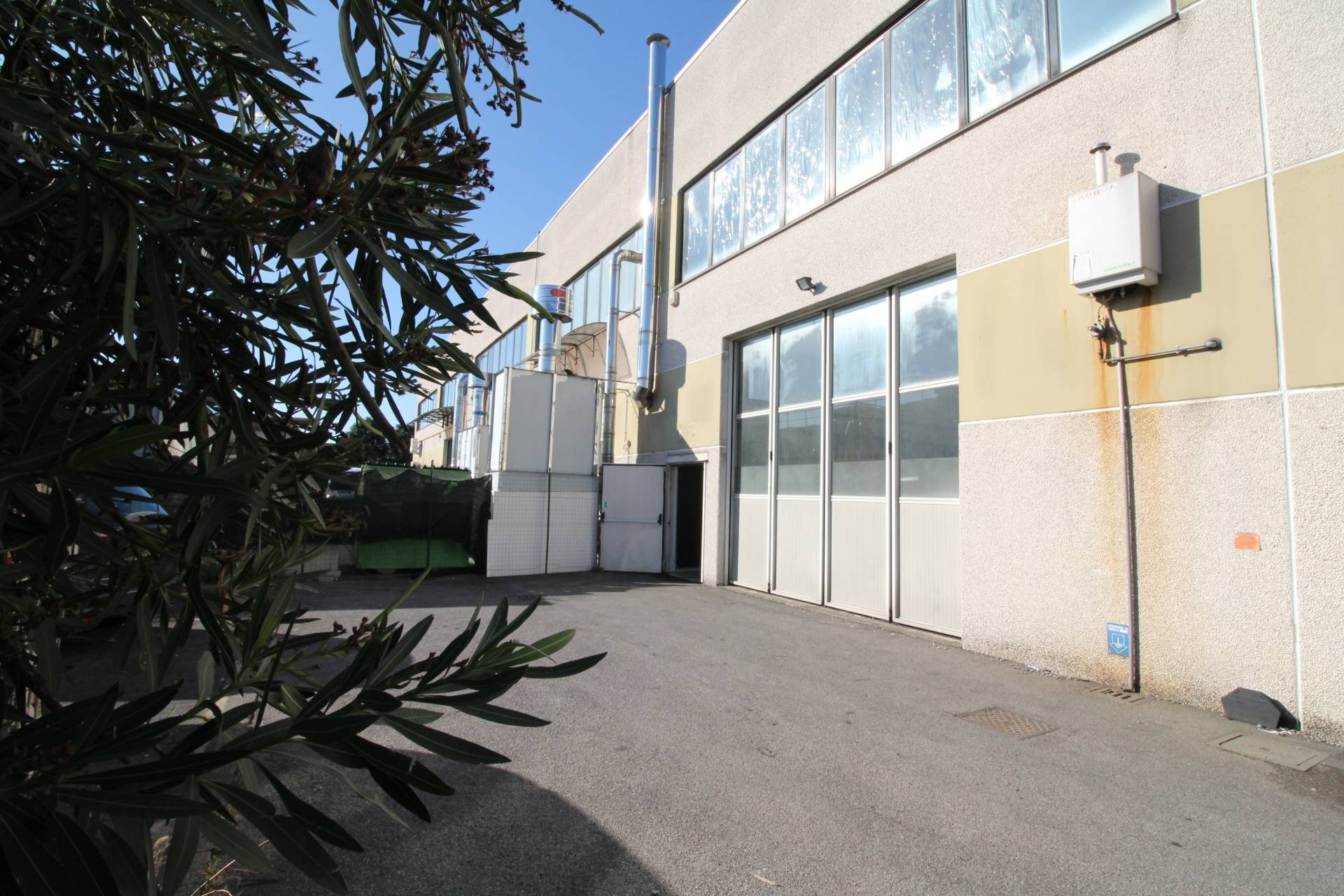 Capannone in vendita a Bovisio-Masciago