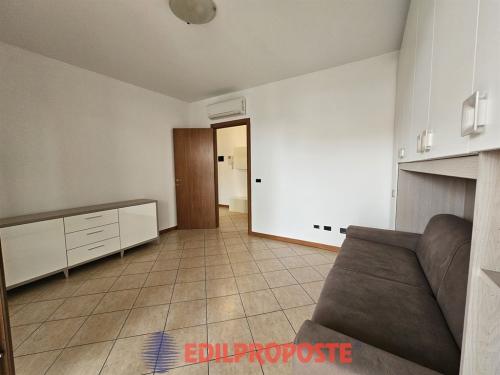 Appartamento in vendita a Limbiate