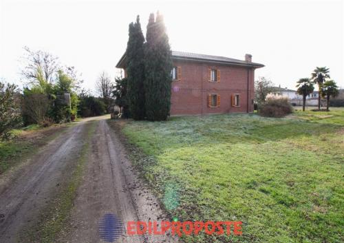 Villa in vendita a Dorno