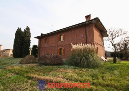 Villa in vendita a Dorno