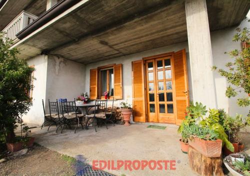Villa in vendita a Dorno