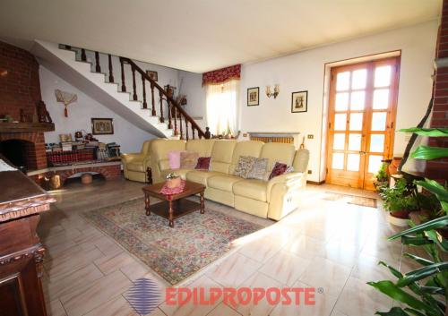 Villa in vendita a Dorno