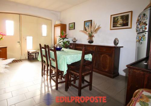 Villa in vendita a Dorno