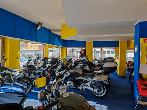 Locale commerciale in vendita a Varese