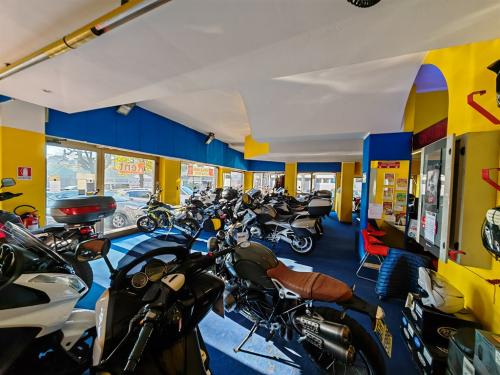 Locale commerciale in vendita a Varese