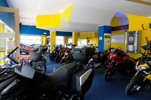 Locale commerciale in vendita a Varese
