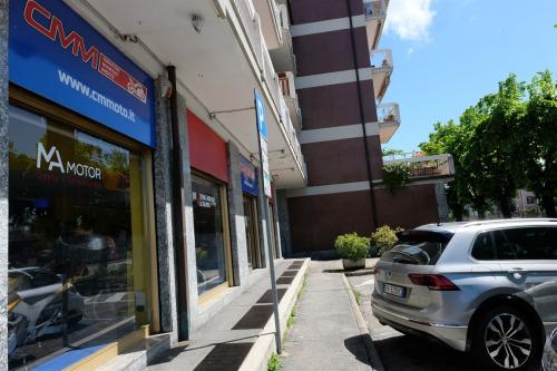 Locale commerciale in vendita a Varese