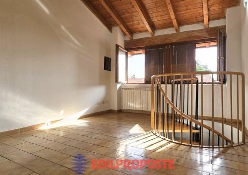 Casa singola in vendita a Bregnano