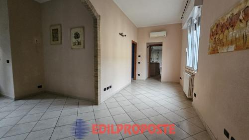 Appartamento in vendita a Varedo