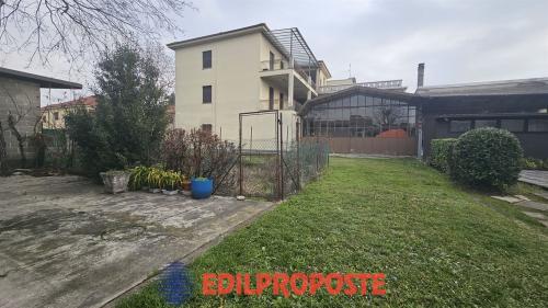 Altro in vendita a Varedo