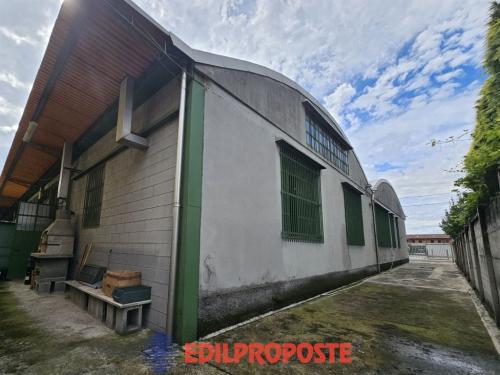 Capannone in vendita a Limbiate