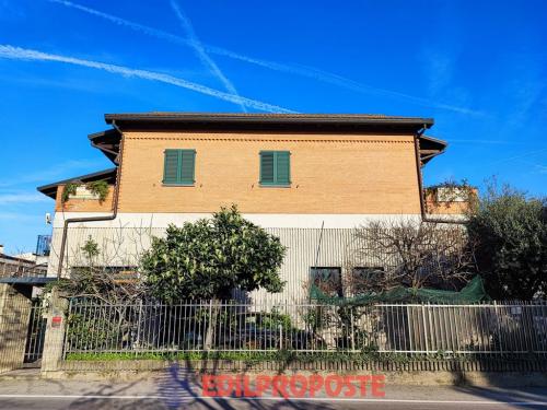 Casa singola in vendita a Senago