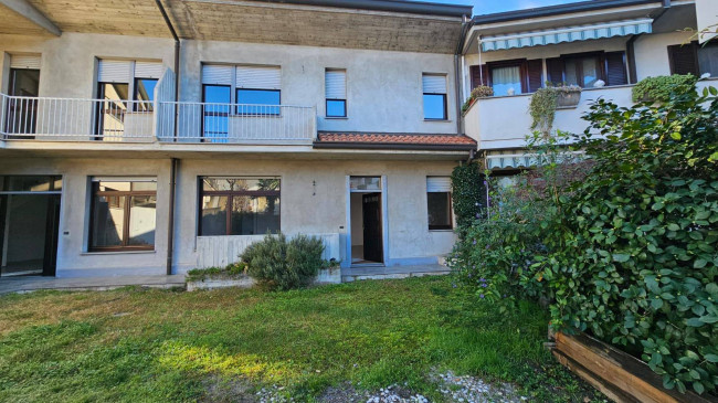 Casa Indipendente in vendita a Varedo