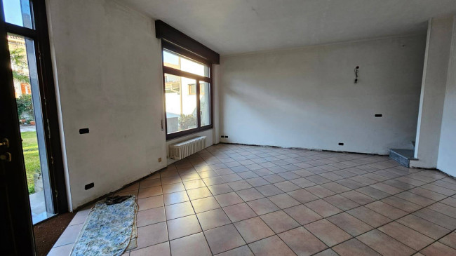 Casa Indipendente in vendita a Varedo