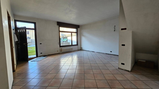 Casa Indipendente in vendita a Varedo