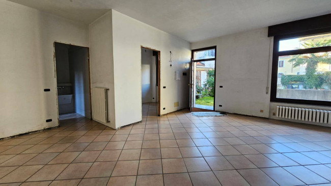 Casa Indipendente in vendita a Varedo