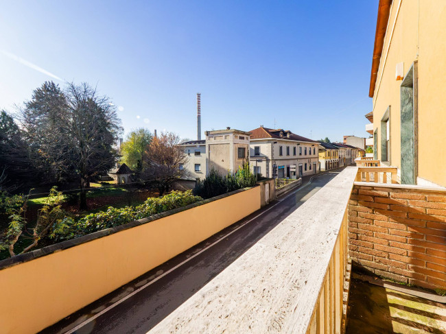 Appartamento in vendita a Varedo