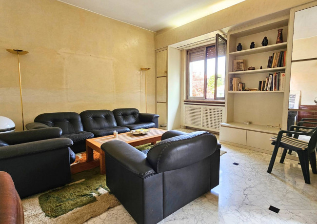 Villa bifamiliare in vendita a Limbiate