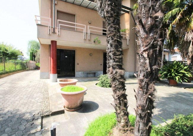 Villa bifamiliare in vendita a Limbiate