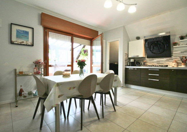 Appartamento in vendita a Limbiate