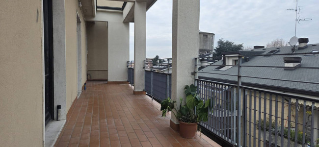 Appartamento in affitto a Varedo