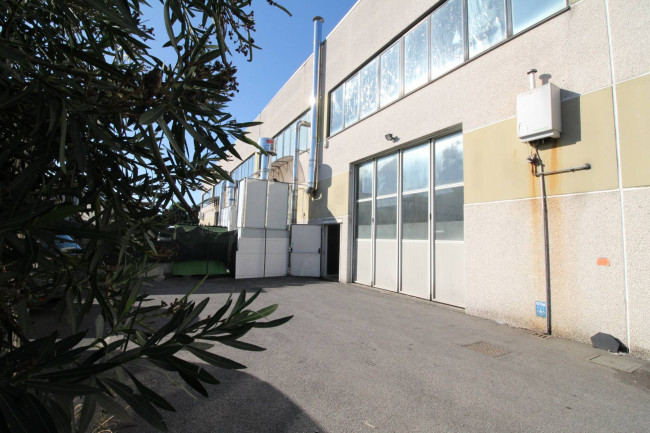 Capannone in vendita a Bovisio-Masciago