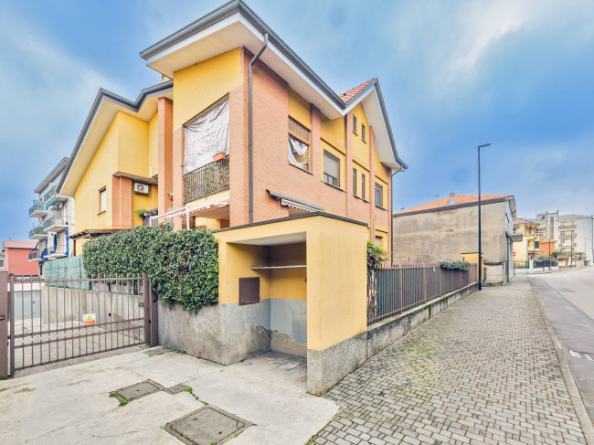 Appartamento in vendita a Limbiate