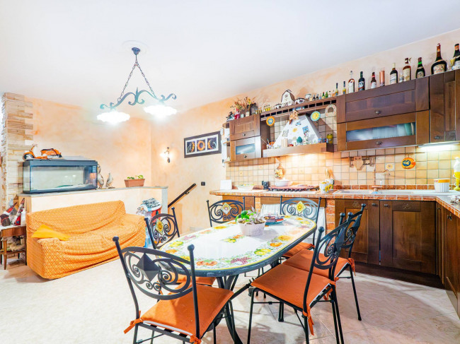 Appartamento in vendita a Limbiate