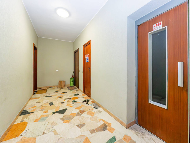 Appartamento in vendita a Limbiate