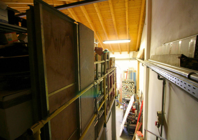 Capannone in vendita a Paderno Dugnano