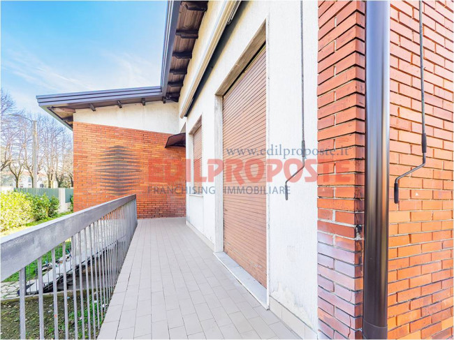 Villa in vendita a Limbiate