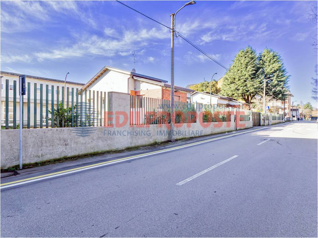 Villa in vendita a Limbiate