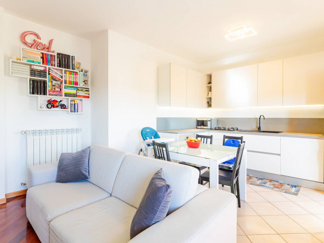 Appartamento in vendita a Solaro