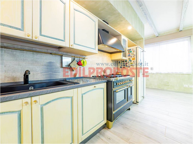 Casa Indipendente in vendita a Varedo