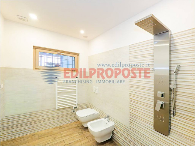 Casa Indipendente in vendita a Varedo