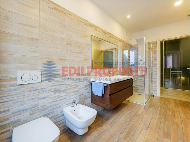 Casa Indipendente in vendita a Varedo