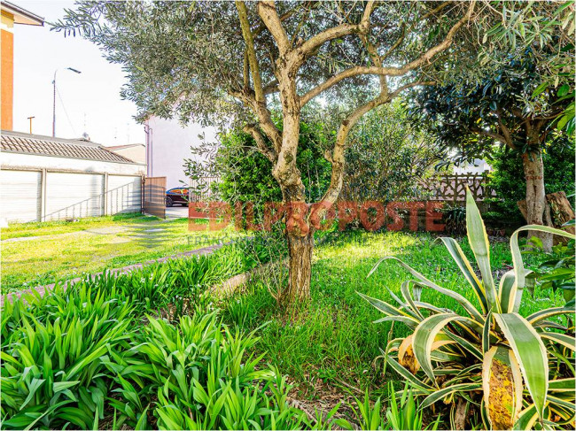 Villa in vendita a Limbiate