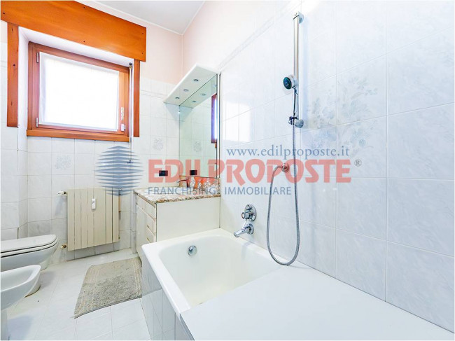 Appartamento in vendita a Monza