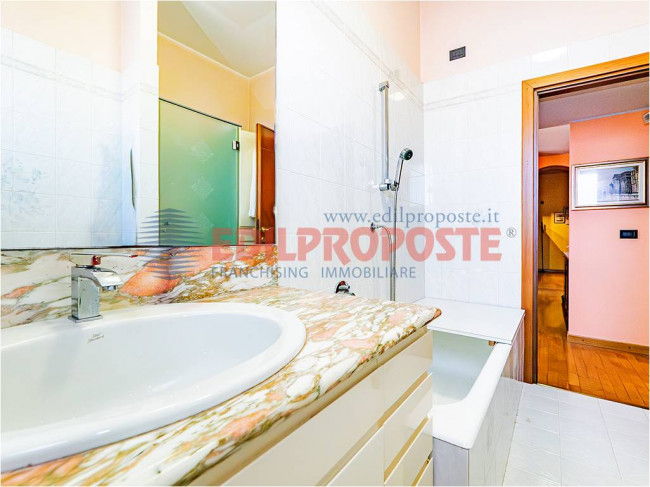 Appartamento in vendita a Monza